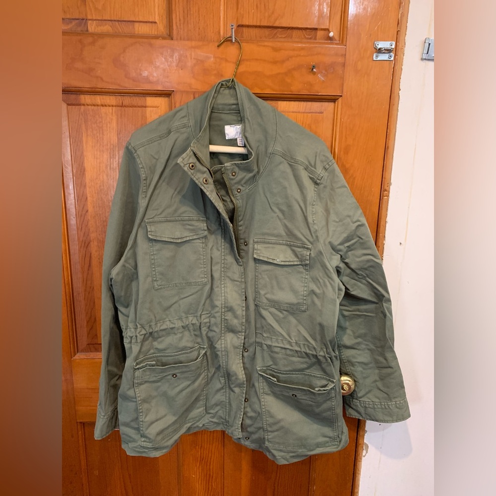 Women’s 3/4 length spring jackets. Size XXL. Green.